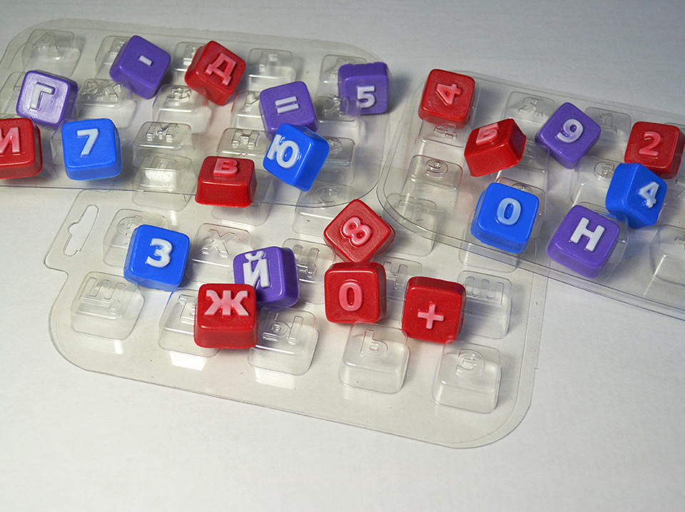 Пластиковая форма для шоколада Алфавит Конфеты русский