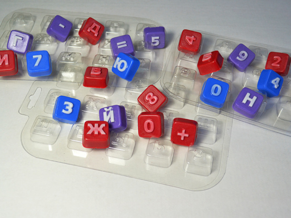 Пластиковая форма для шоколада Алфавит Конфеты русский